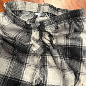 Perry Ellis Gray and Black Plaid pajama pants